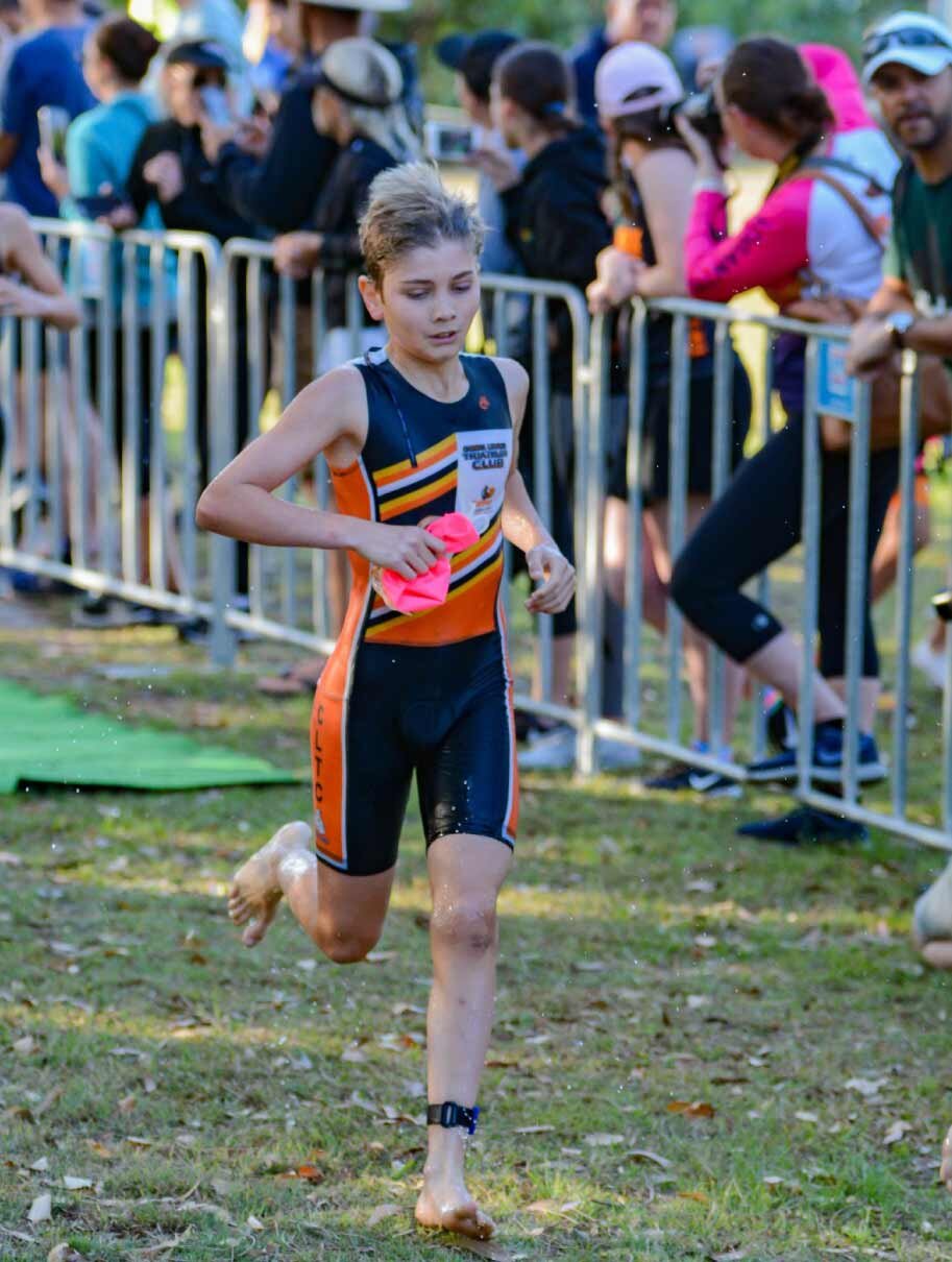 blog-2019-robina-r1-junior-boy-run.jpg