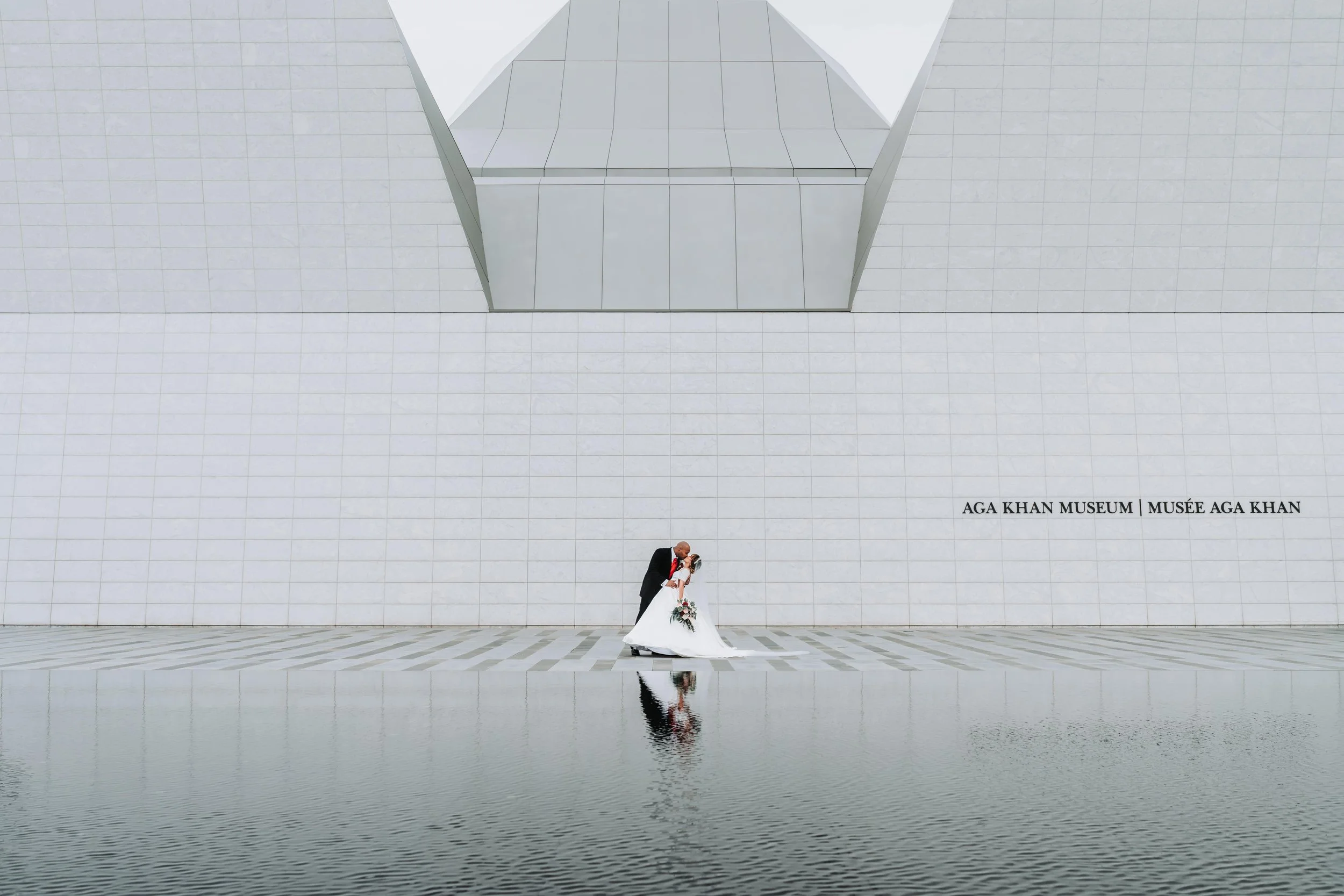 toronto-wedding-photographer-candid-moments-bride-groom-17.jpg