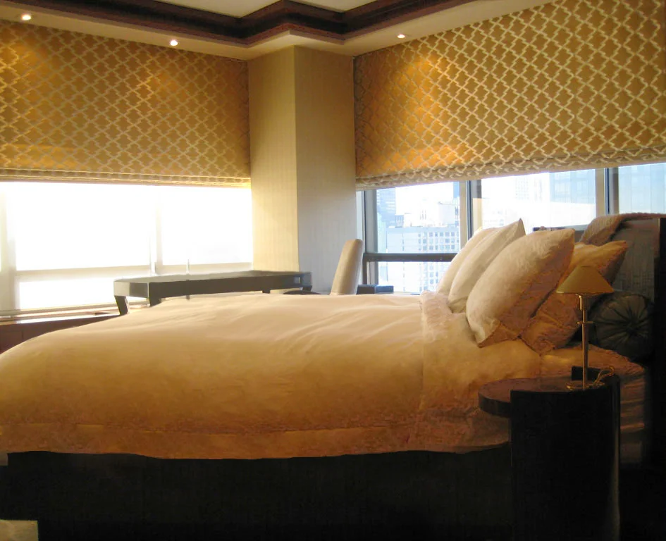 Tan-Room-with-Drapes.jpg