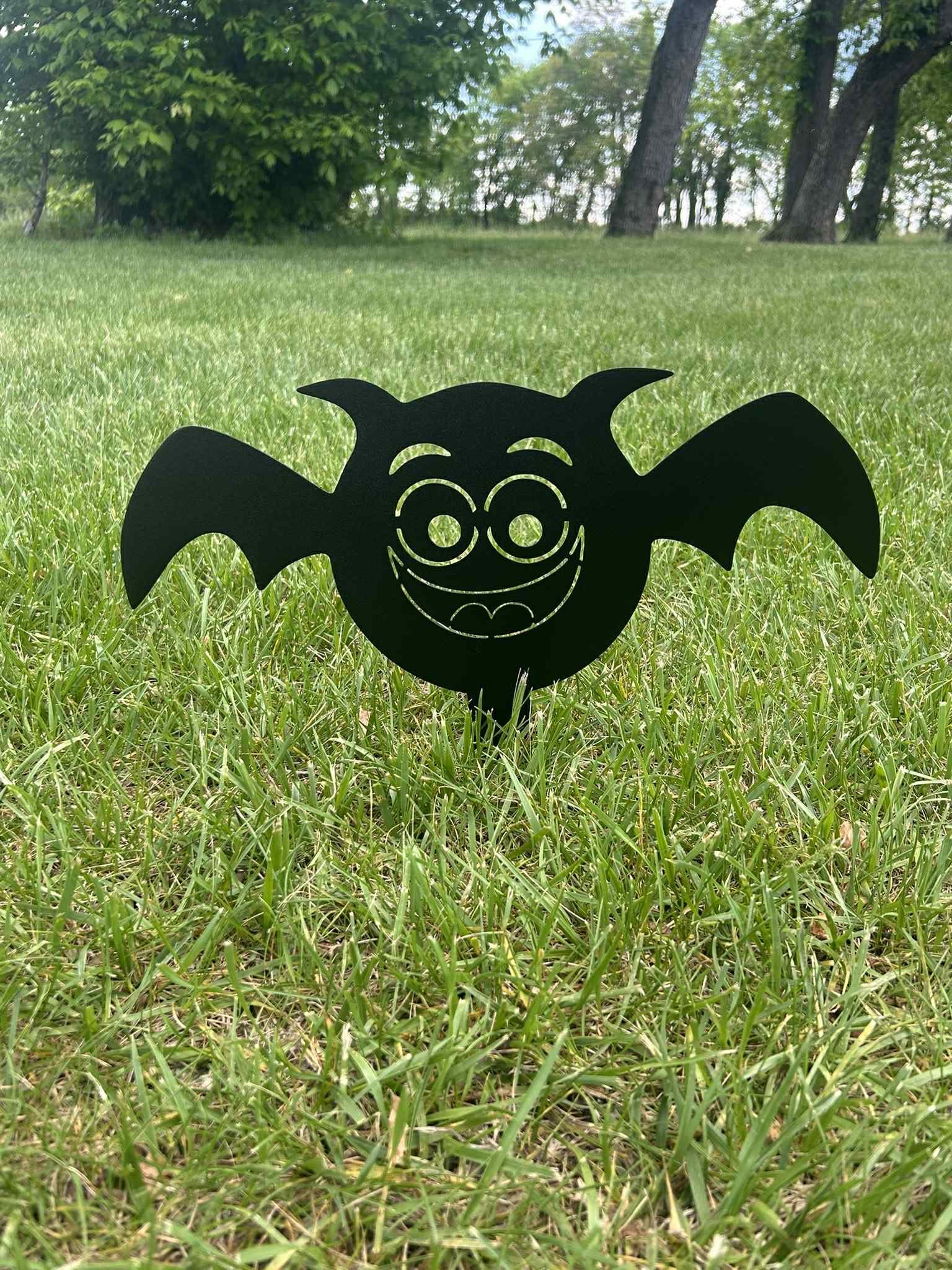 bat with big eyes stake.jpg