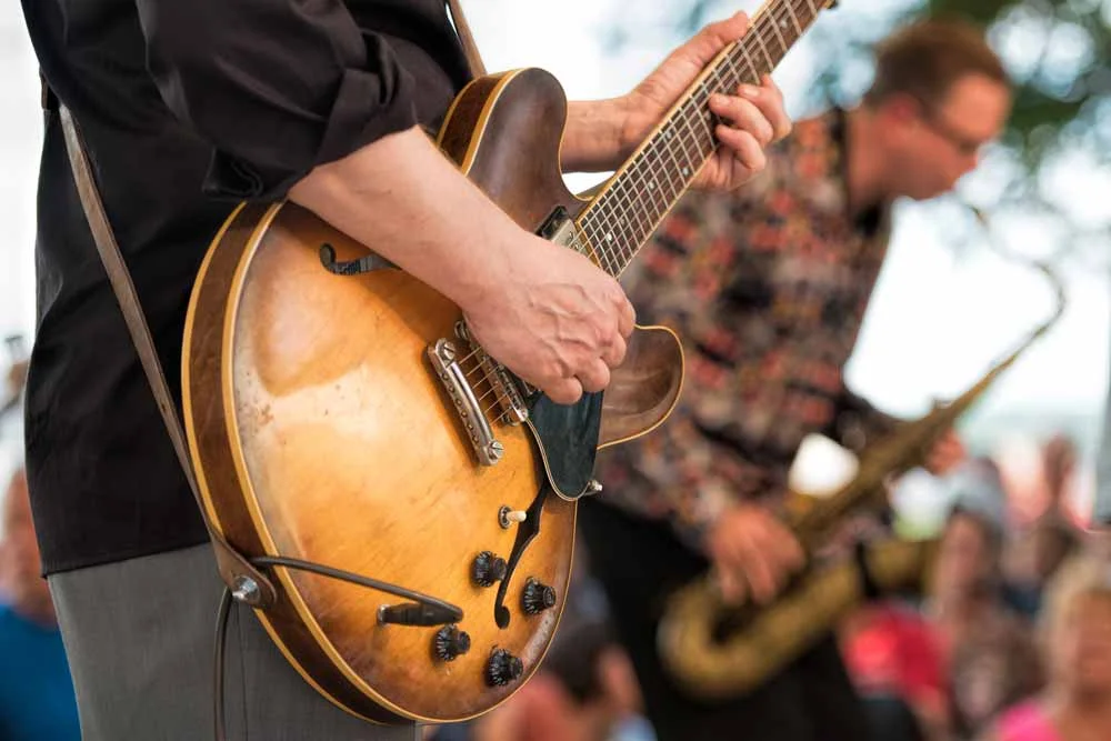 Music-Cover-Photo-AdobeStock-1000x667.jpg