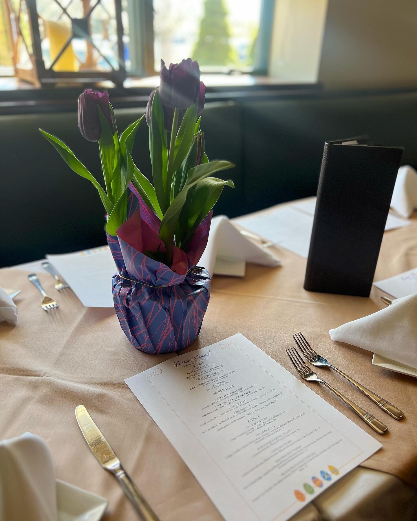 Happy Easter 🐰🍳💐 Come on in and join us for brunch with our complimentary pastry bar! We will also be open until 8pm for dinner - not too late to make a reservation so give us a call!