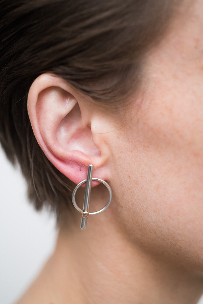 Large circle bar studs