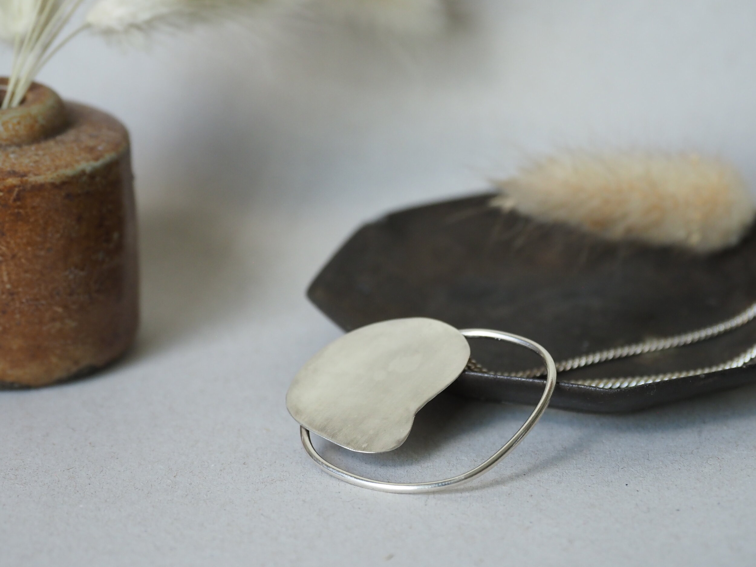 Womb shape large necklace