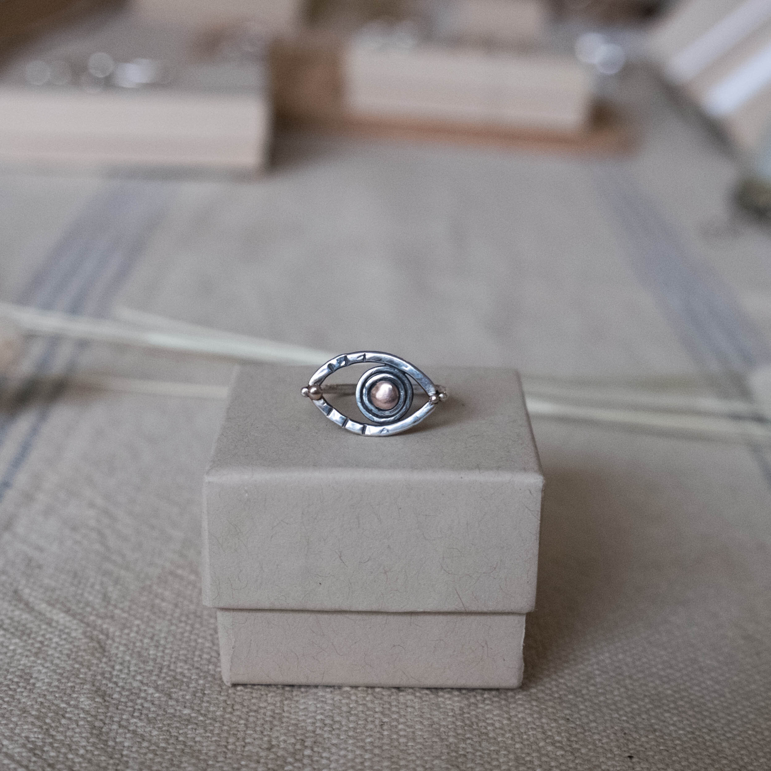Eye ring - Size L &amp;1/2
