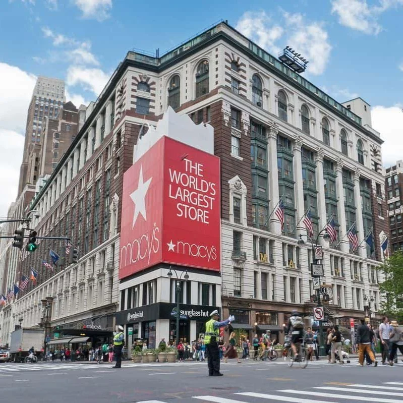 How to Successfully Navigate a Fashion Internship