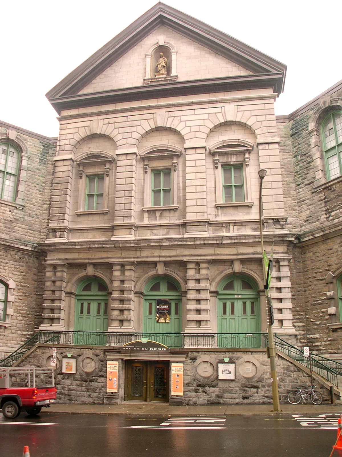 2003-06-319-01-02.jpg
