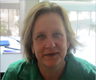 WRITING BETWEEN CULTURES