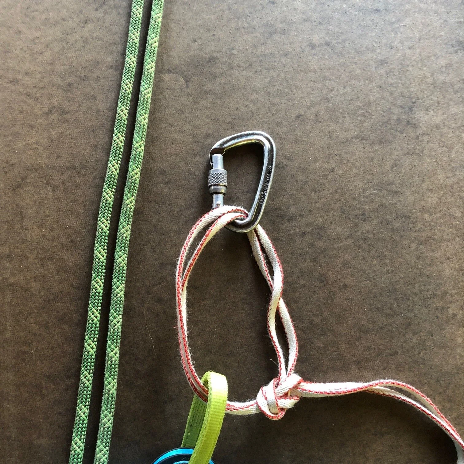 A slick carabiner rappel brake — Alpinesavvy
