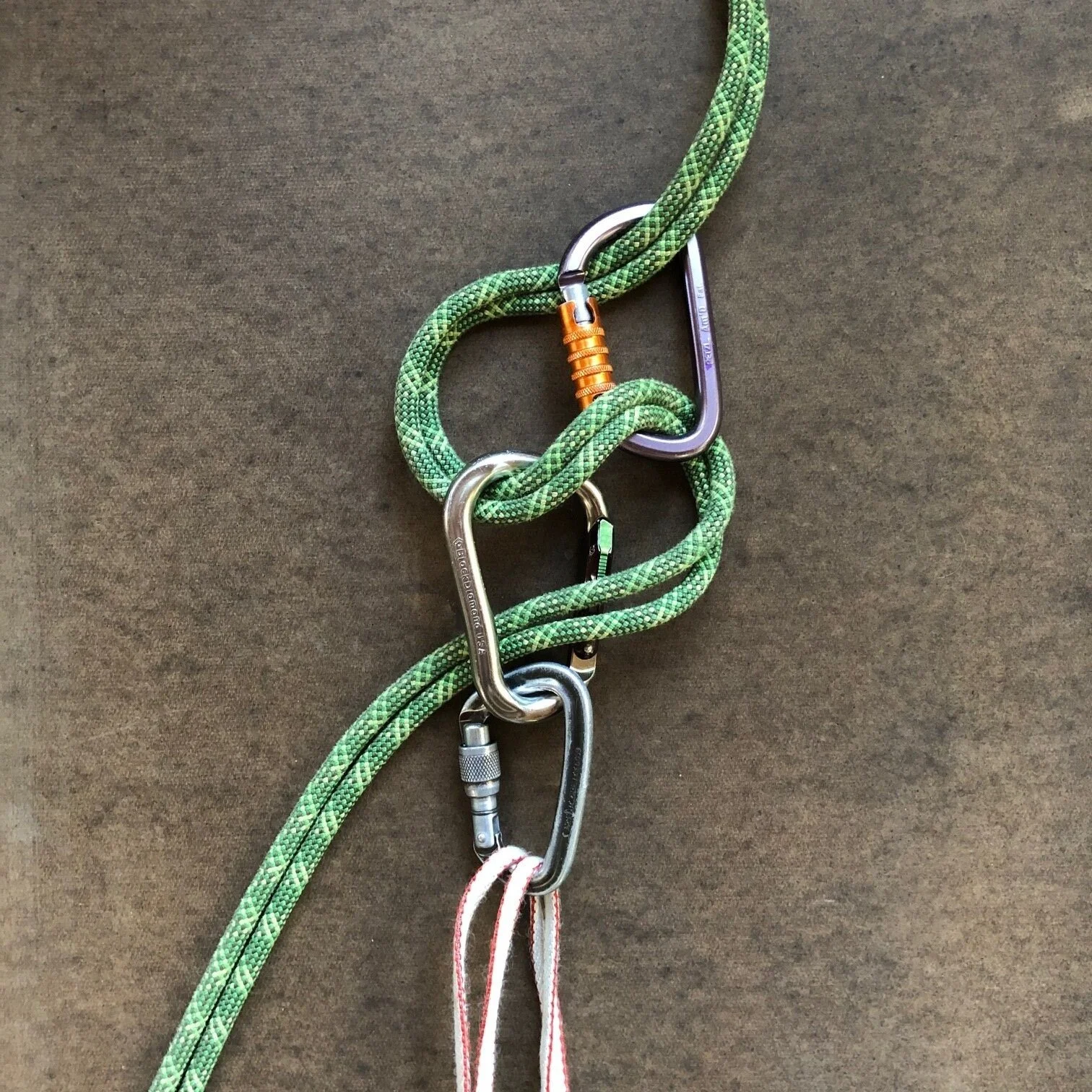 Brake Rappeler A slick carabiner rappel brake — Alpinesavvy