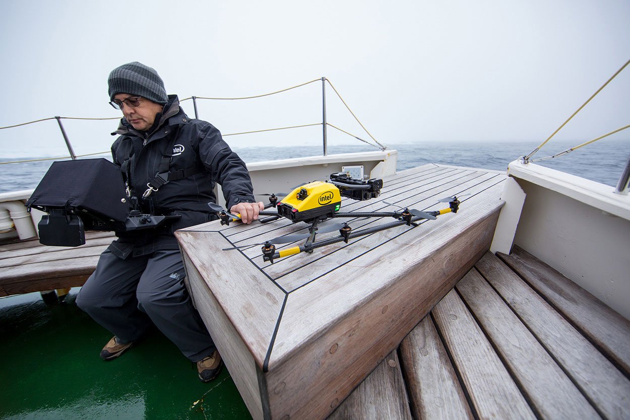 polar-bear_drone-on-boat.jpeg