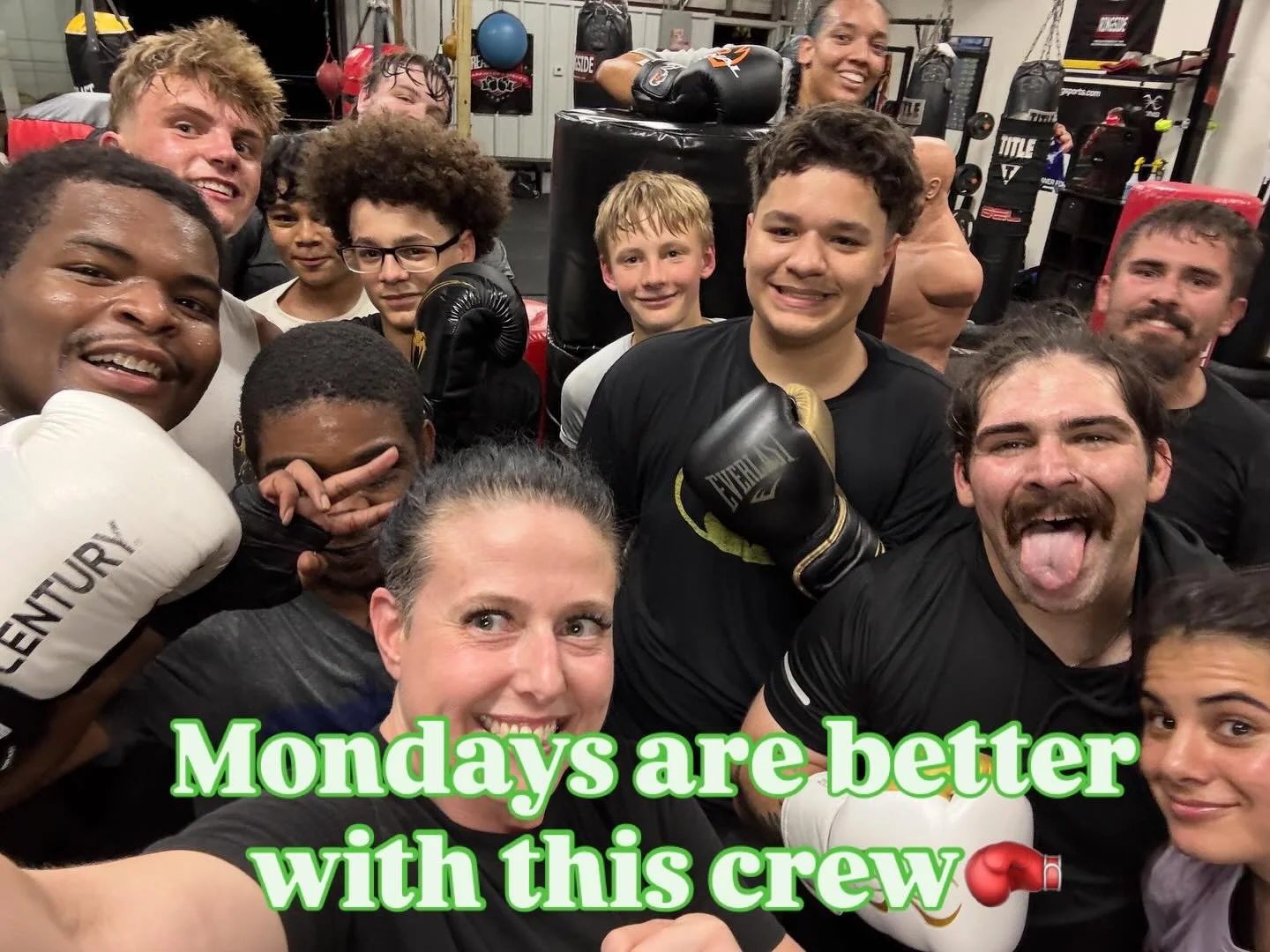 Monday technique class 🥊 strong way to start the week!  #boxingisforeveryone