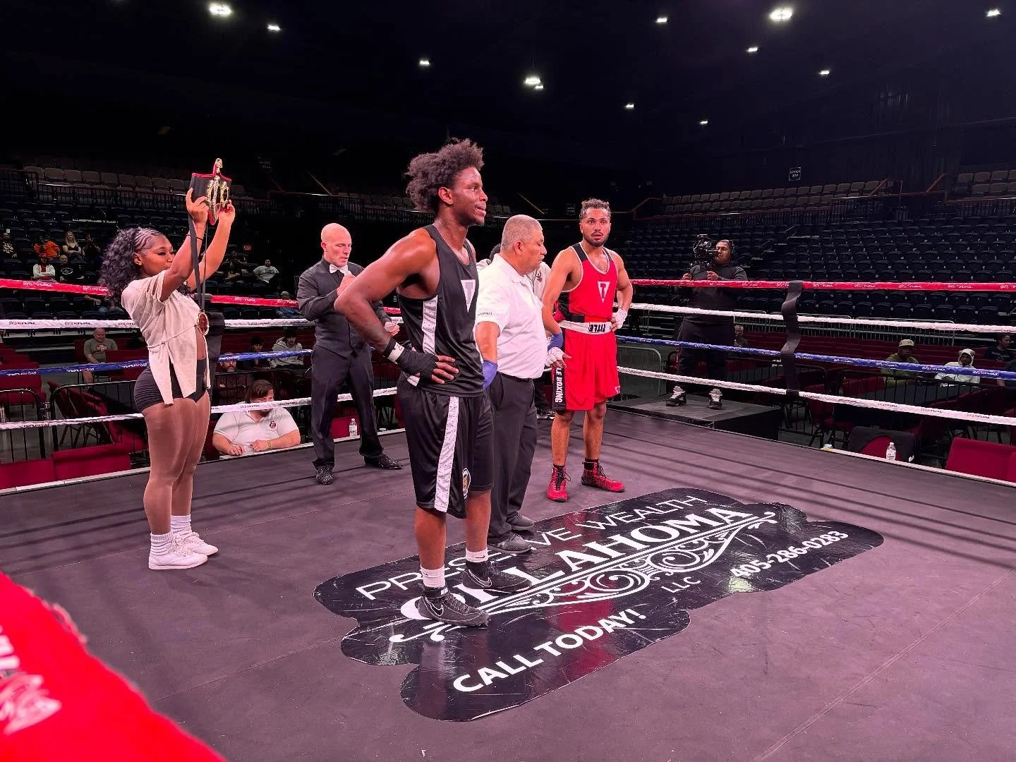 He did it again! 5-0 🏆Congrats !!!! #boxingisforeveryone #theblender #usab #fallbrawl5 #firelakearena