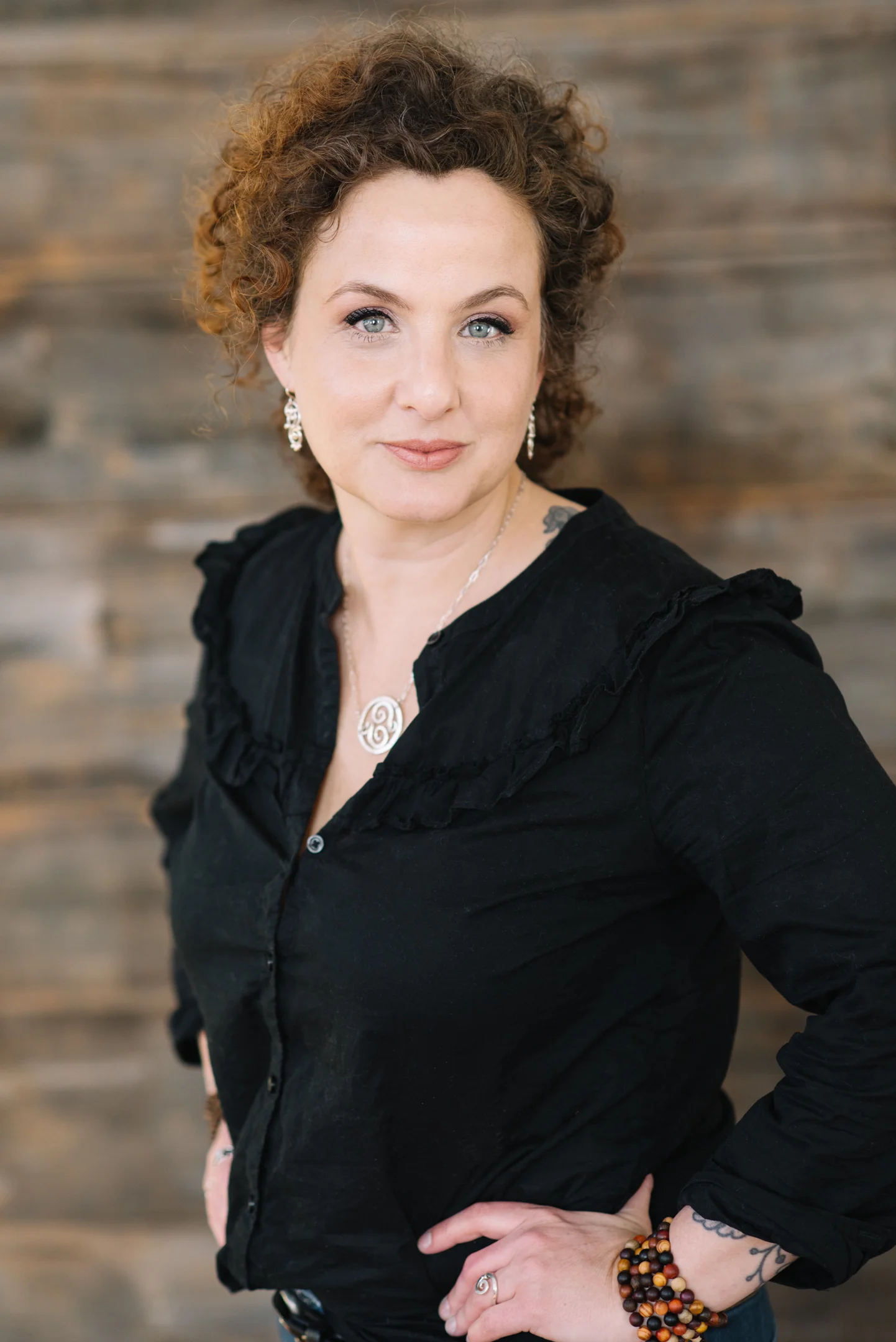 ErinElizabethHeadshot 1.jpg