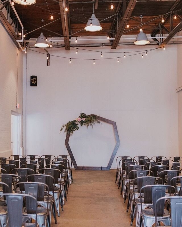 Host your ceremony and reception in one location! Here! 💫 Photo by: @maine_wedding_photographer #tpw #thepublicworks #partyhere #maineevents #Eventspace #portlandme #portlandmaine #maine #events #weddingvenue