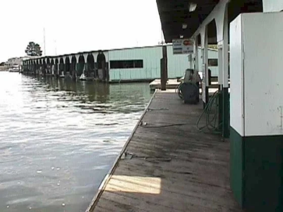 gas_dock.jpg