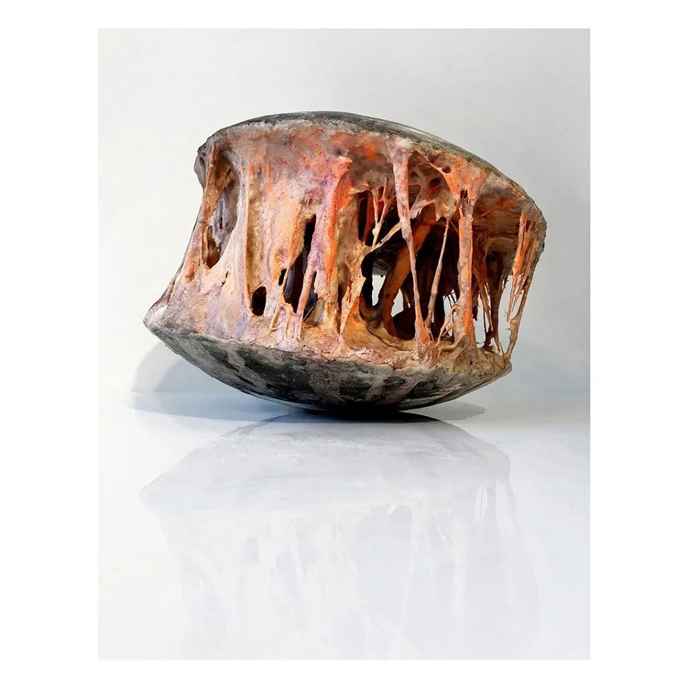  Eroded form • mixed media 33x22cm 