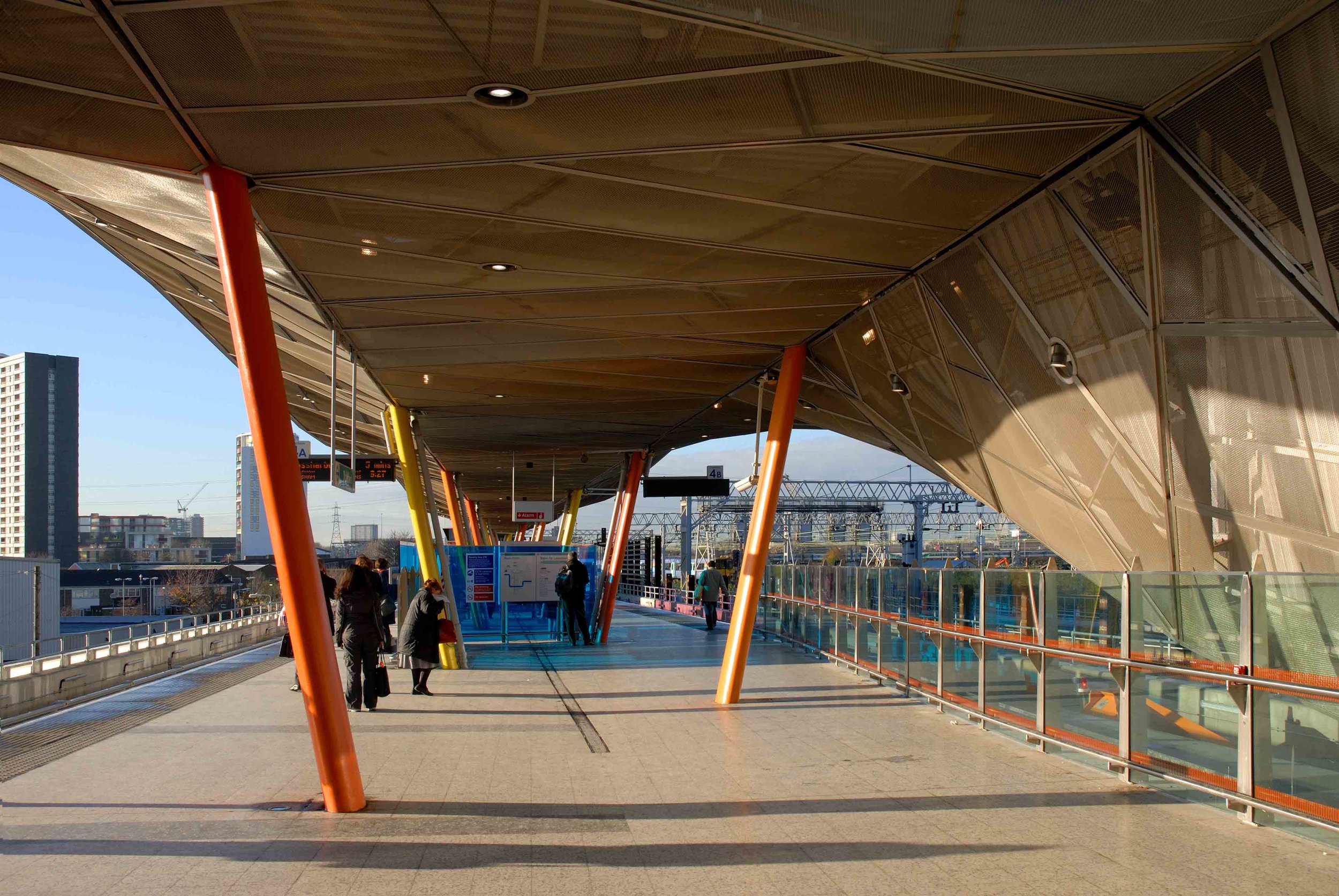 Stratford DLR station platform design