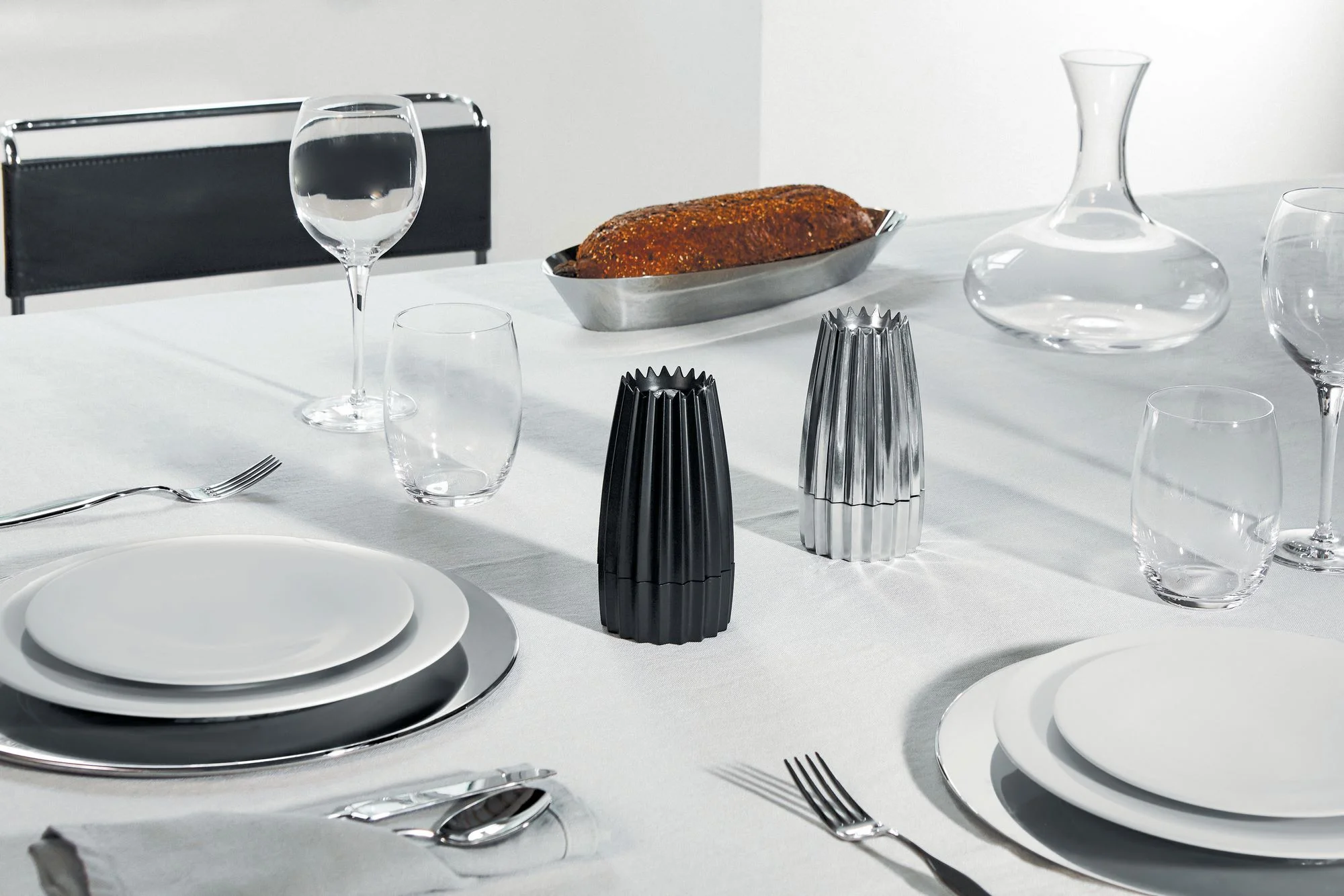 Alessi Grind salt & pepper shakers. Winner of a Good Design Award. Will Alsop and Federico Grazzini.