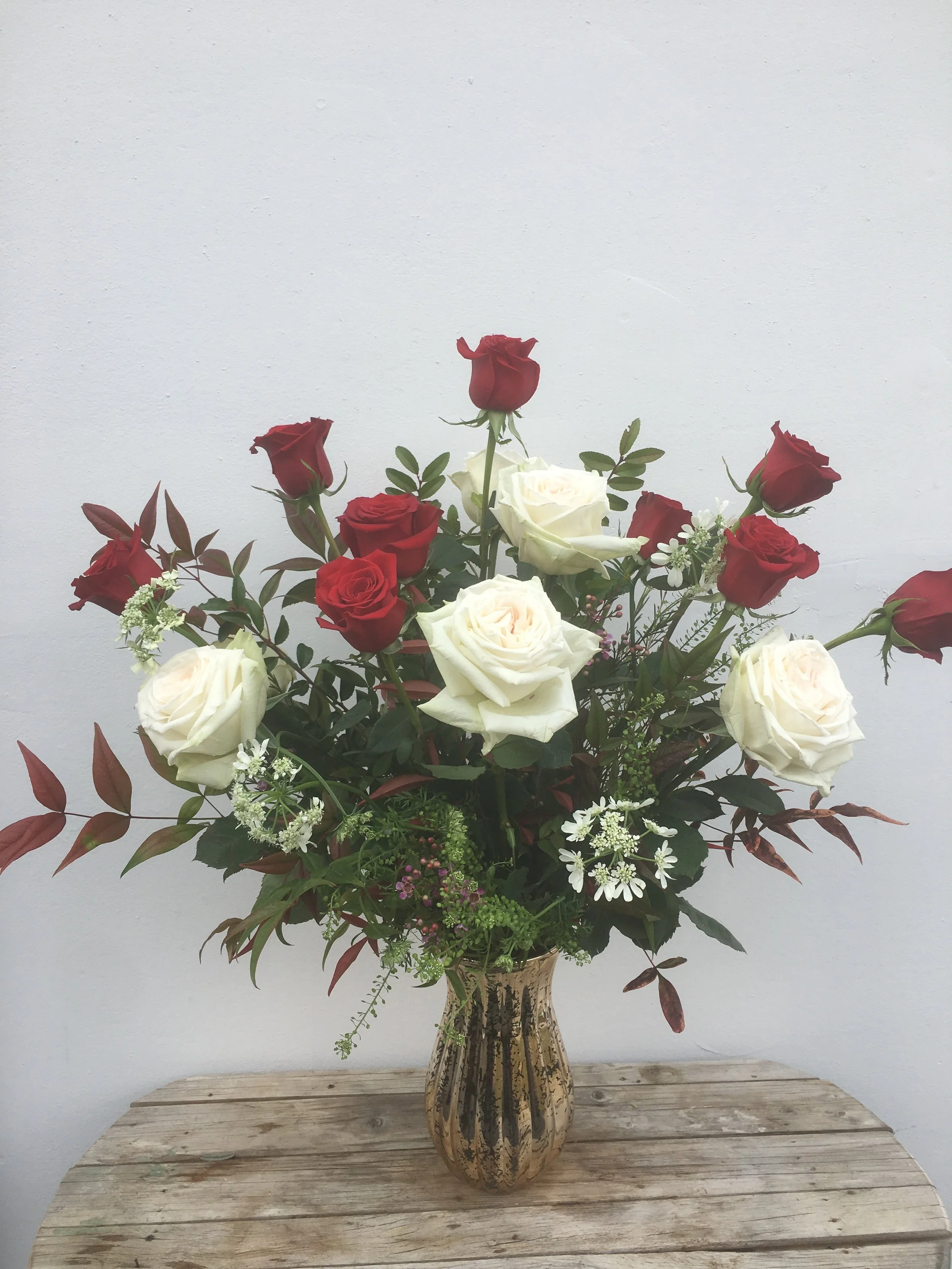Mixed Roses Arrangement