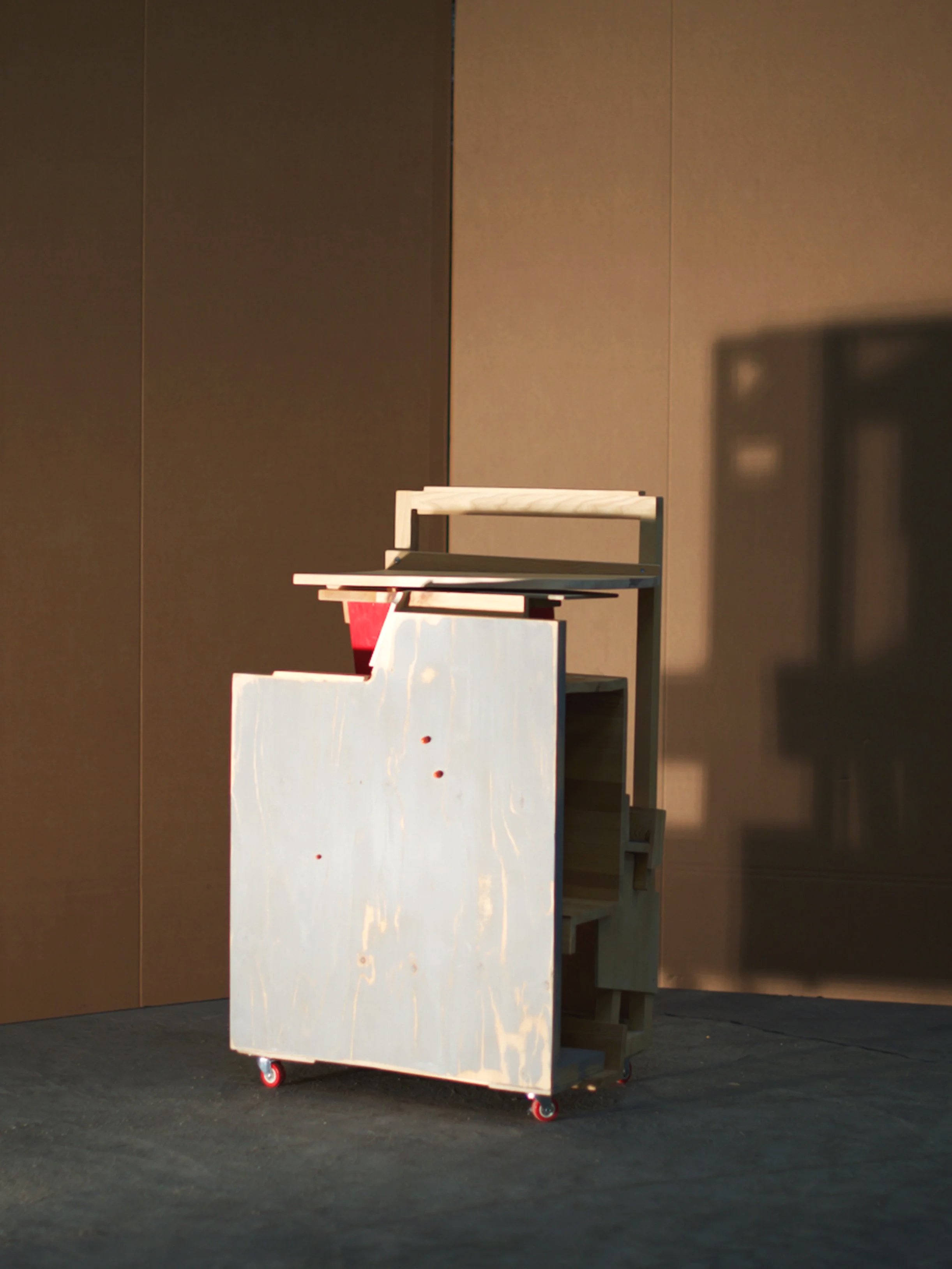 Cart functioning as a working surface or eating table ver II