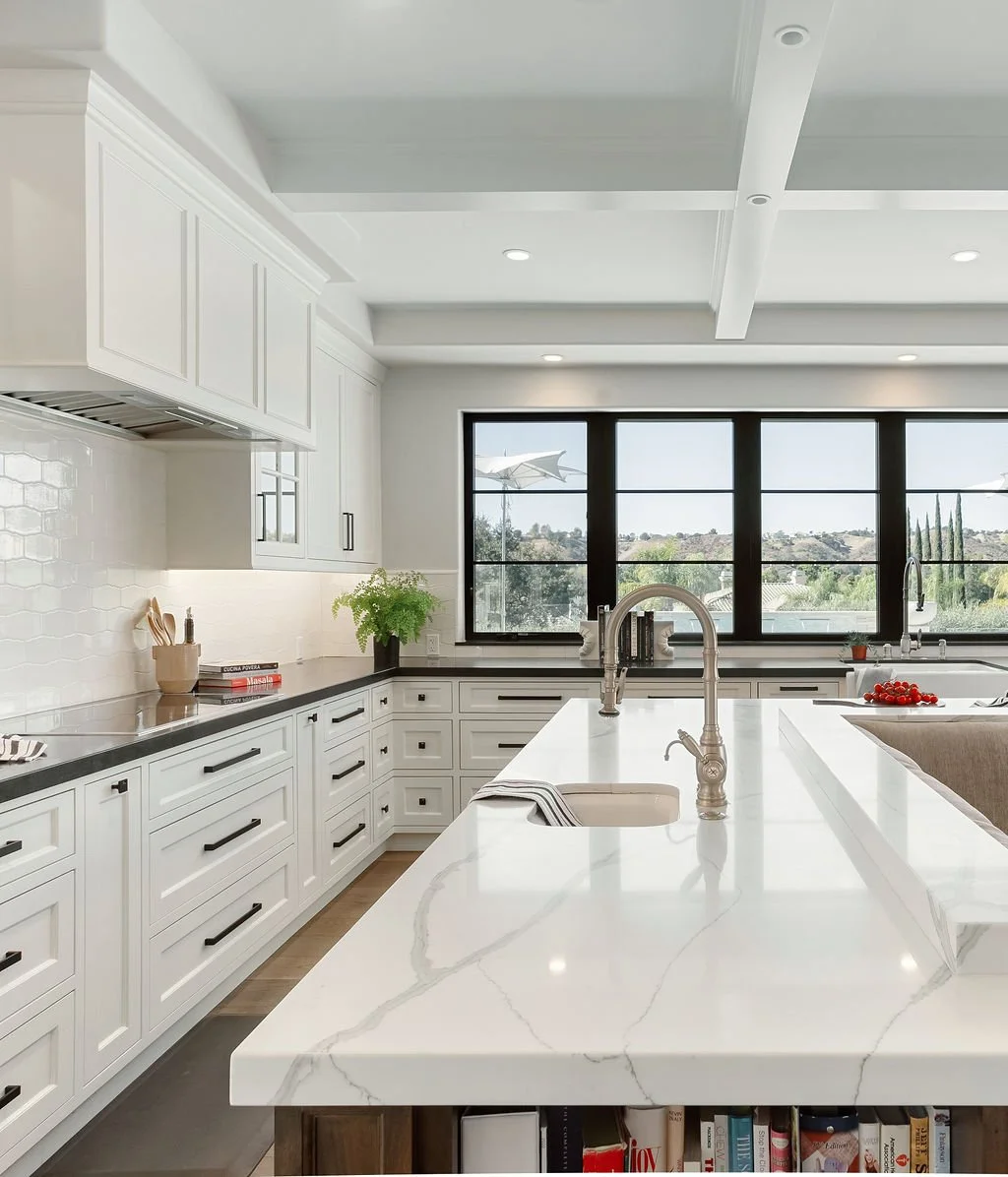 Large white kitchen 