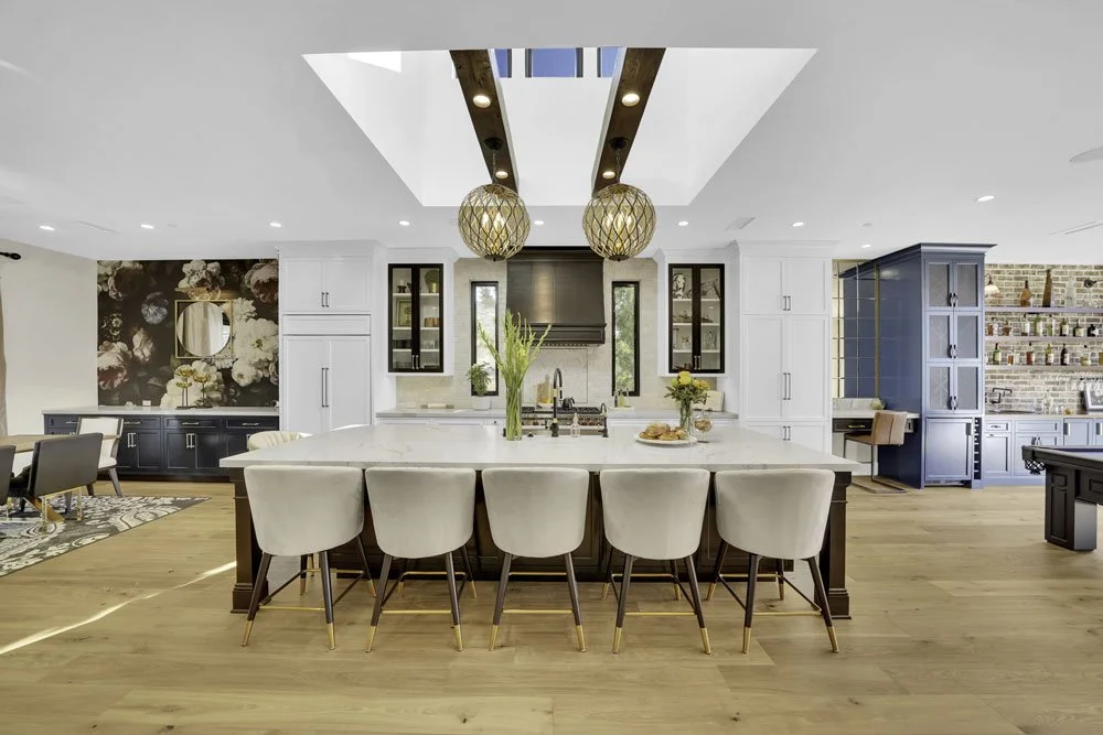 Crafting Coastal Elegance: Selecting Residential Construction in Newport Beach
