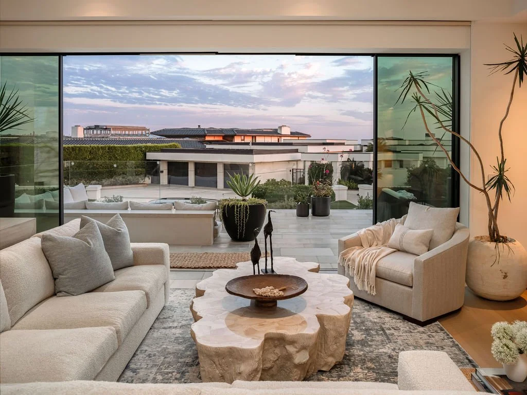 Lounge area with large open-plan to the yard