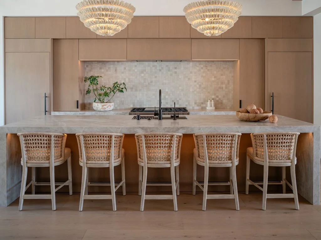Navigating the World of New Builds in Los Angeles: Key Considerations
