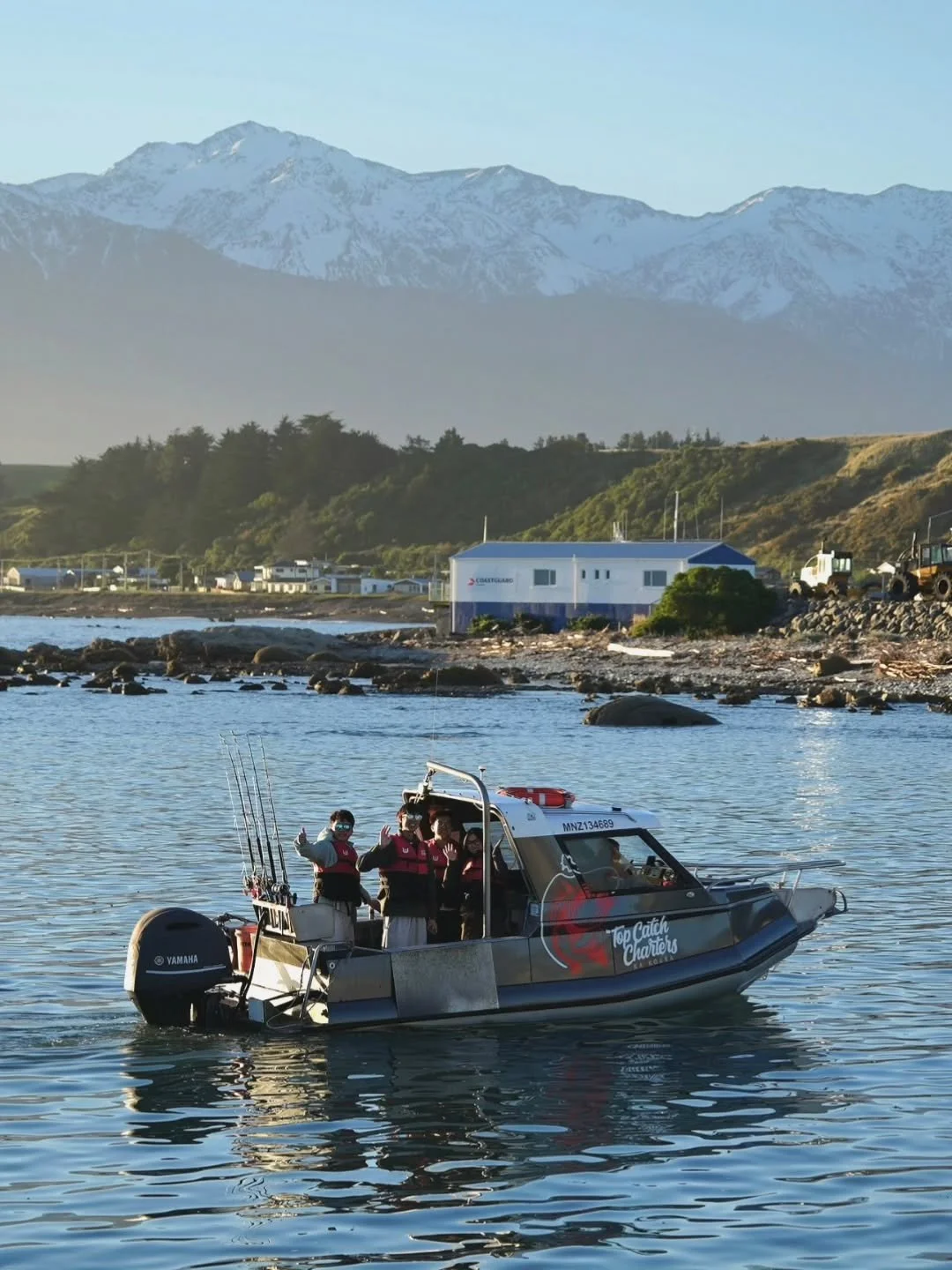 Even with a bit of low cloud around today, we&rsquo;ve been loving autumn out here 🍂
Calm conditions, blue skies, incredible marine life around ... and some great fun guests to share it all with!

#autumn #newzealand #fishing #kaikoura #crayfish