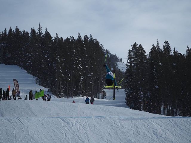 @blakeplummer last weekend tweaking out a mute grab at the freeriderz challenge.