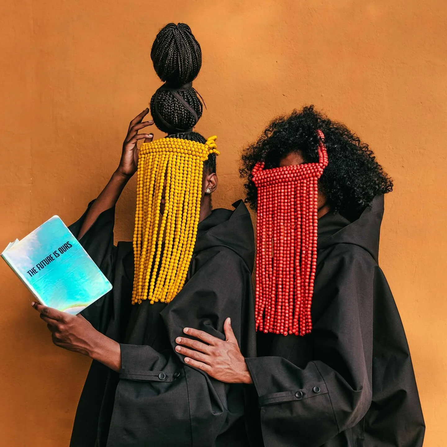 We are the future our ancestors dreamed about. That's why we choose to live purposefully, knowing that this earth is only borrowed - not sold💛

I was honoured to be included in the RAINCHO TABLEAUX VIVANTS SERIES by @norwegianrain. I absolutely love