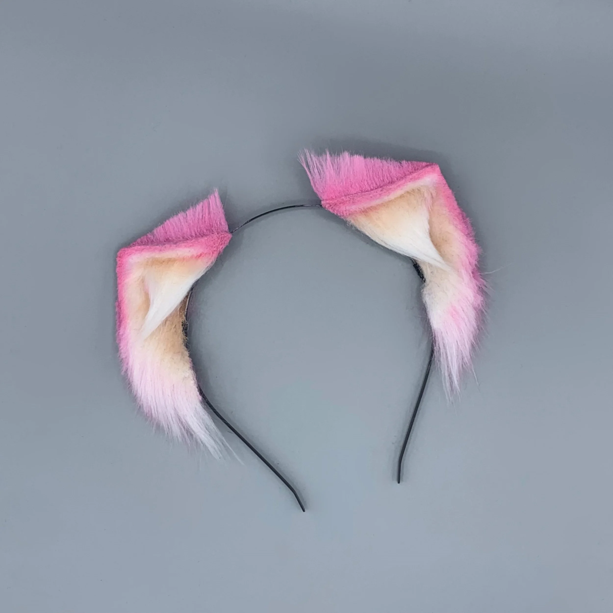 Pink white kitten 1.jpg