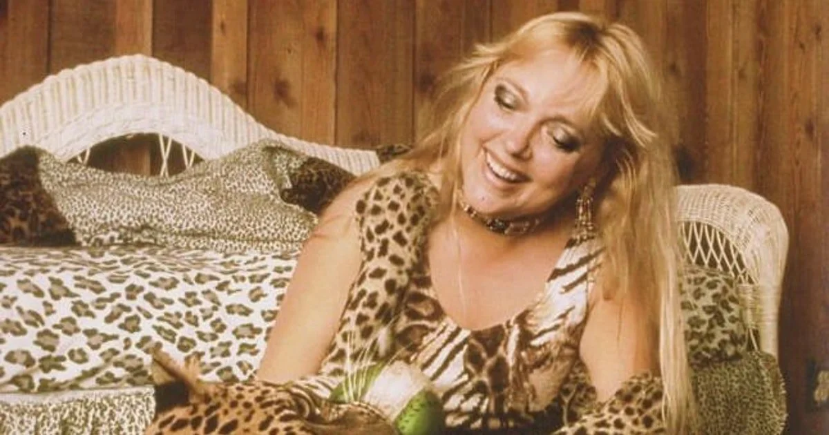 5 Outfits Carol Baskins would love !! 