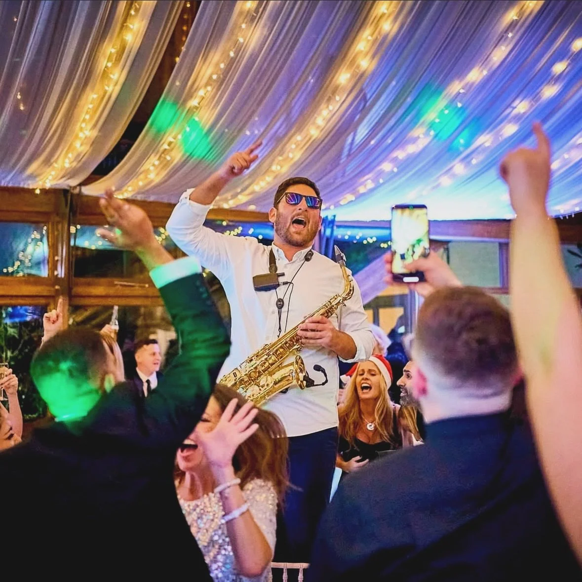 More reeds than wrapping paper, but enough food to last me till next Christmas 🎄🤣! 

#christmas #christmas2024 #xmas #saxgig #saxophonist #adayinthelife #corporategigs #christmasparty #christmasdinner #grinch #friendsmas