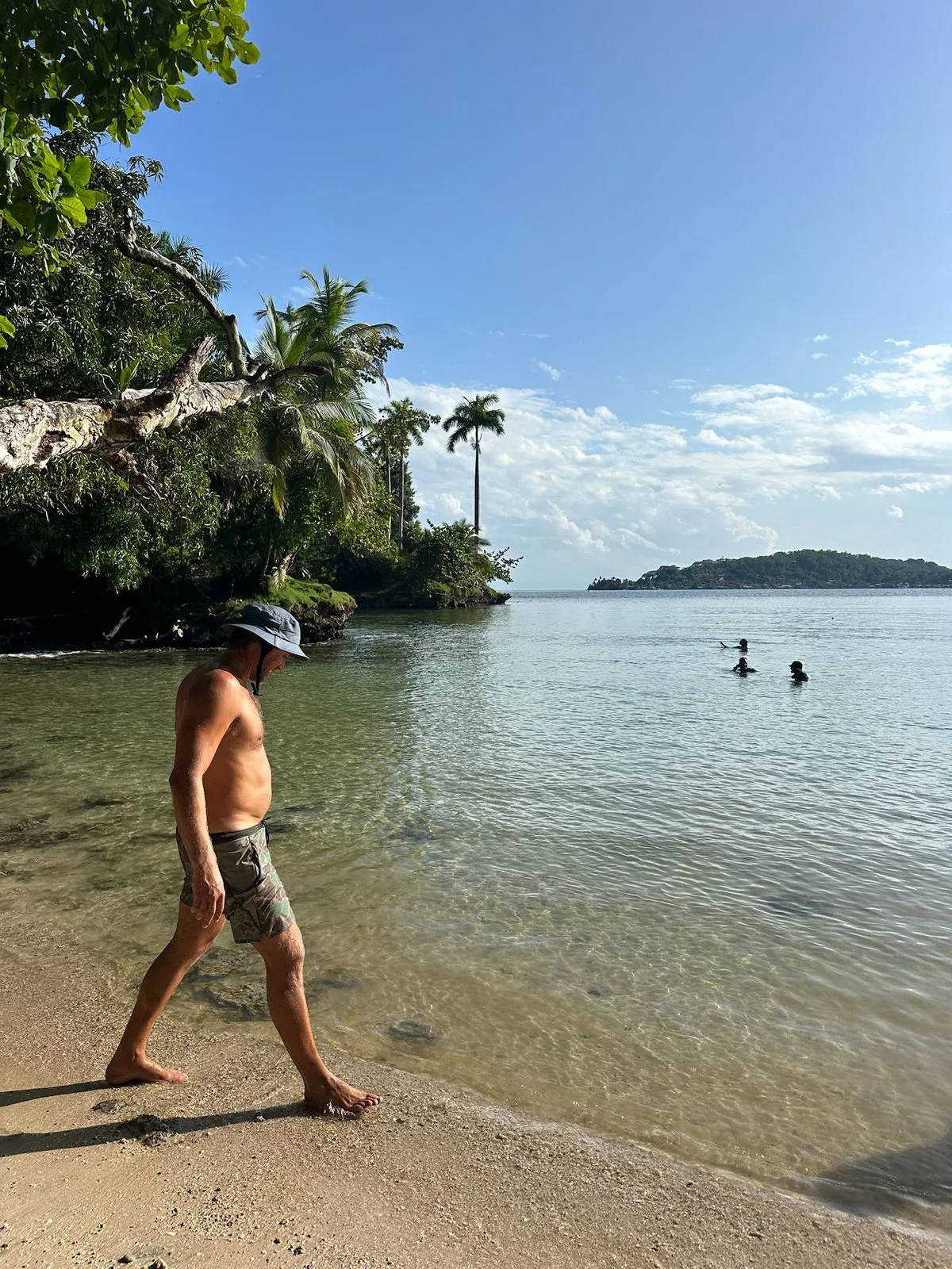 What to do on Isla Solarte Slide Show