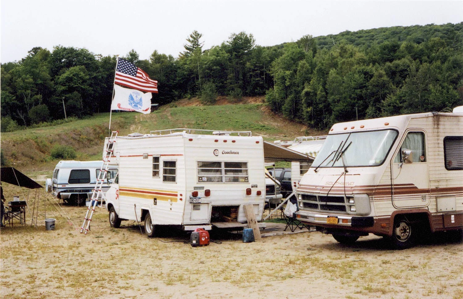29_TheCrewFlyingFlags.jpg