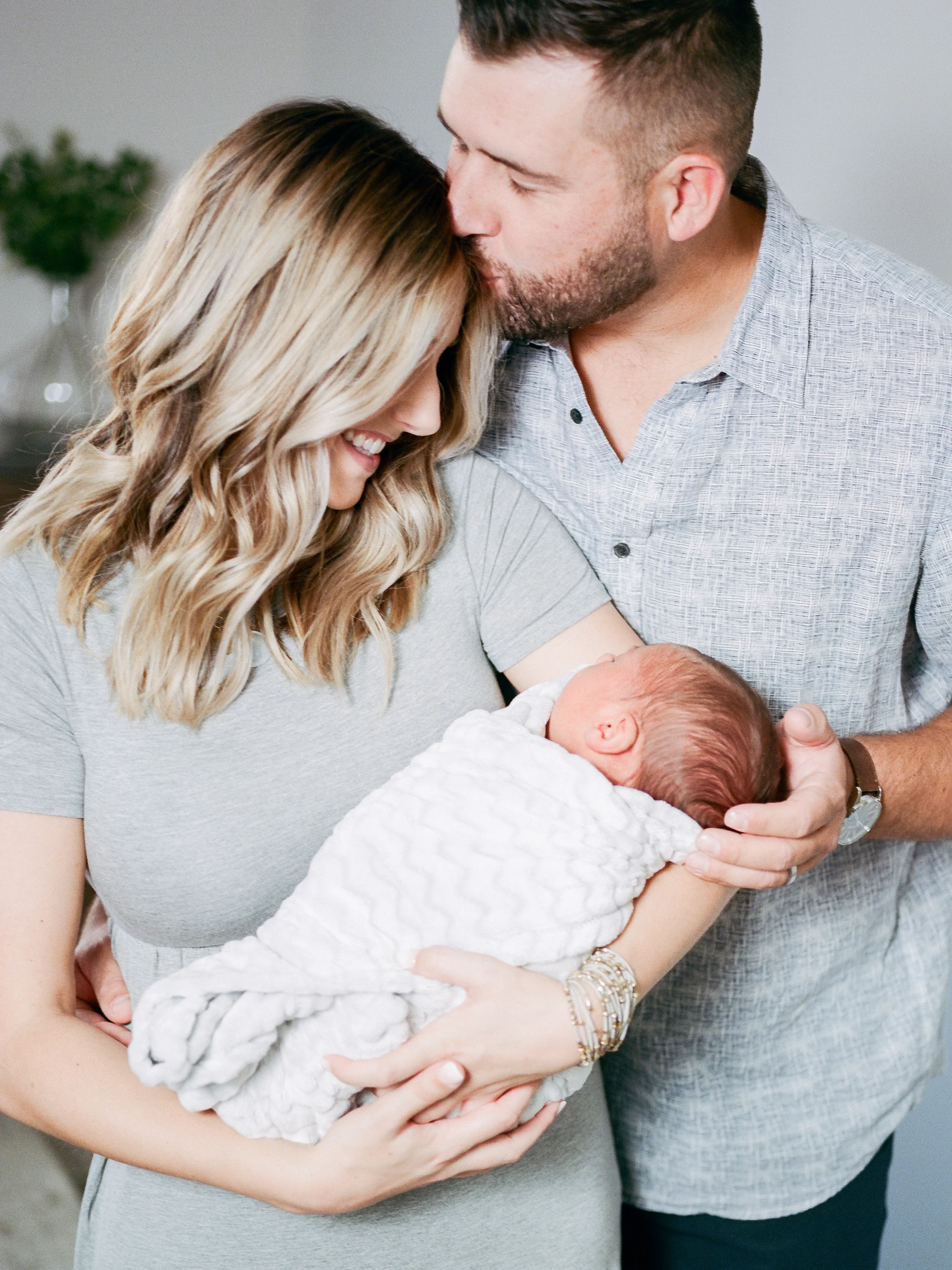 120Roseville-Lifestyle-Newborn-Photographer (29 of).jpg