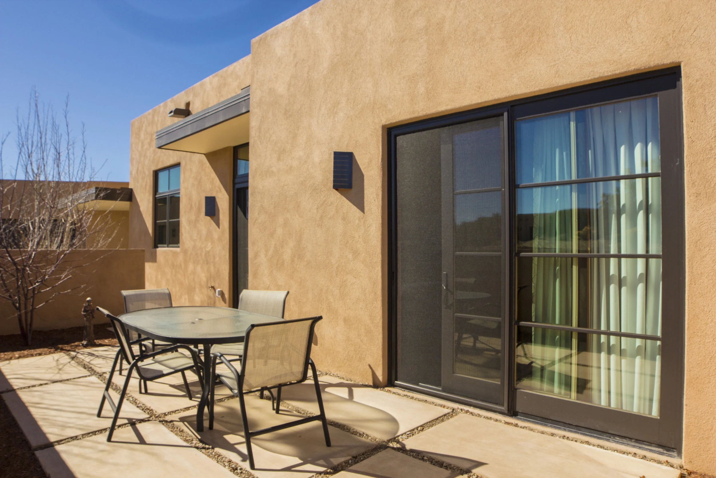 19Kitchen_ Master Bedroom Courtyard#A825.jpg