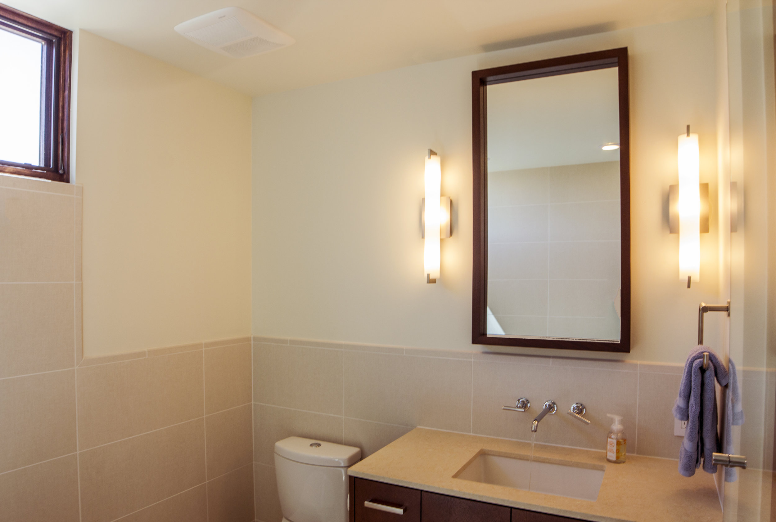 27-Twin Bath.jpg