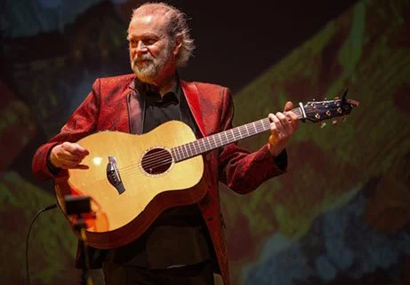 beppe-gambetta-live-acoustic-guitar-locktown-stone-church.jpg