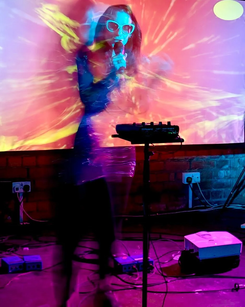 Scenes from stop 2 on the tour in Leicester with @bjornfelle and @spraypopmusic ✨

Photos 1 &amp; 2 by @vieonmusic 

#ontour #livemusic #performanceart #indiemusic #artpop #electronicmusic #ontheroad #uktour #synthmusic #baroquepop #visuals