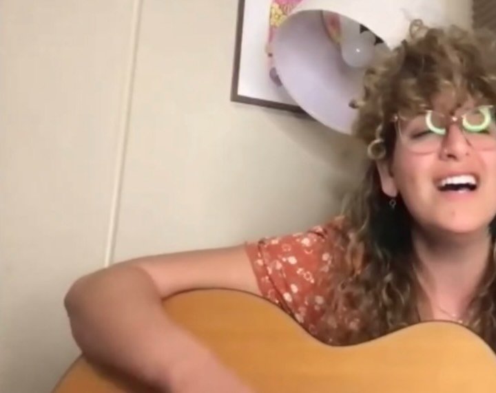 Ending Shabbat together. 
Accompanying each other into the week ahead.

We love Havdalah Together🔥

See you Saturday night?

🎼: @divreitori