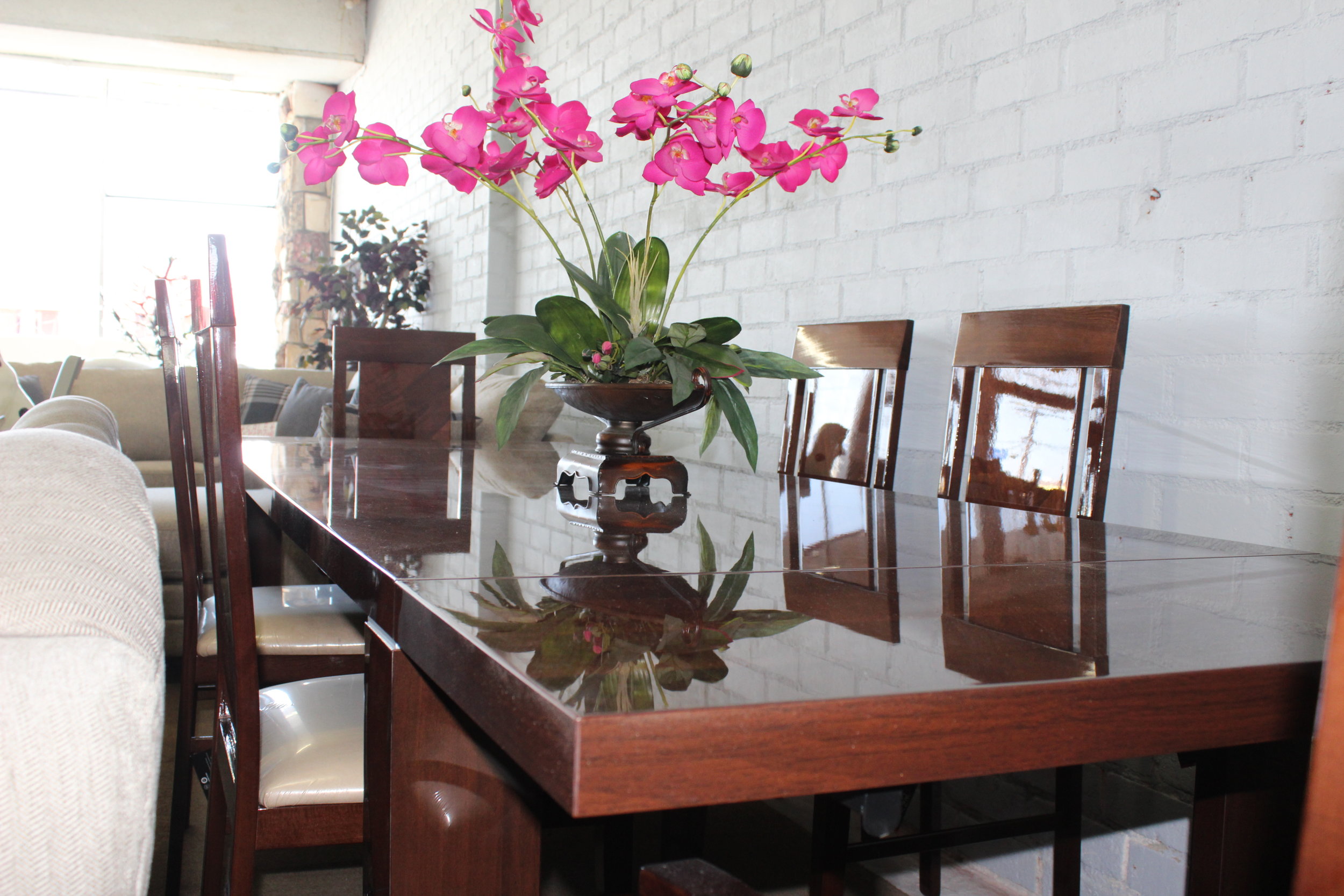 Value Outlet Furniture Zone NoHo Delivery Los Angeles