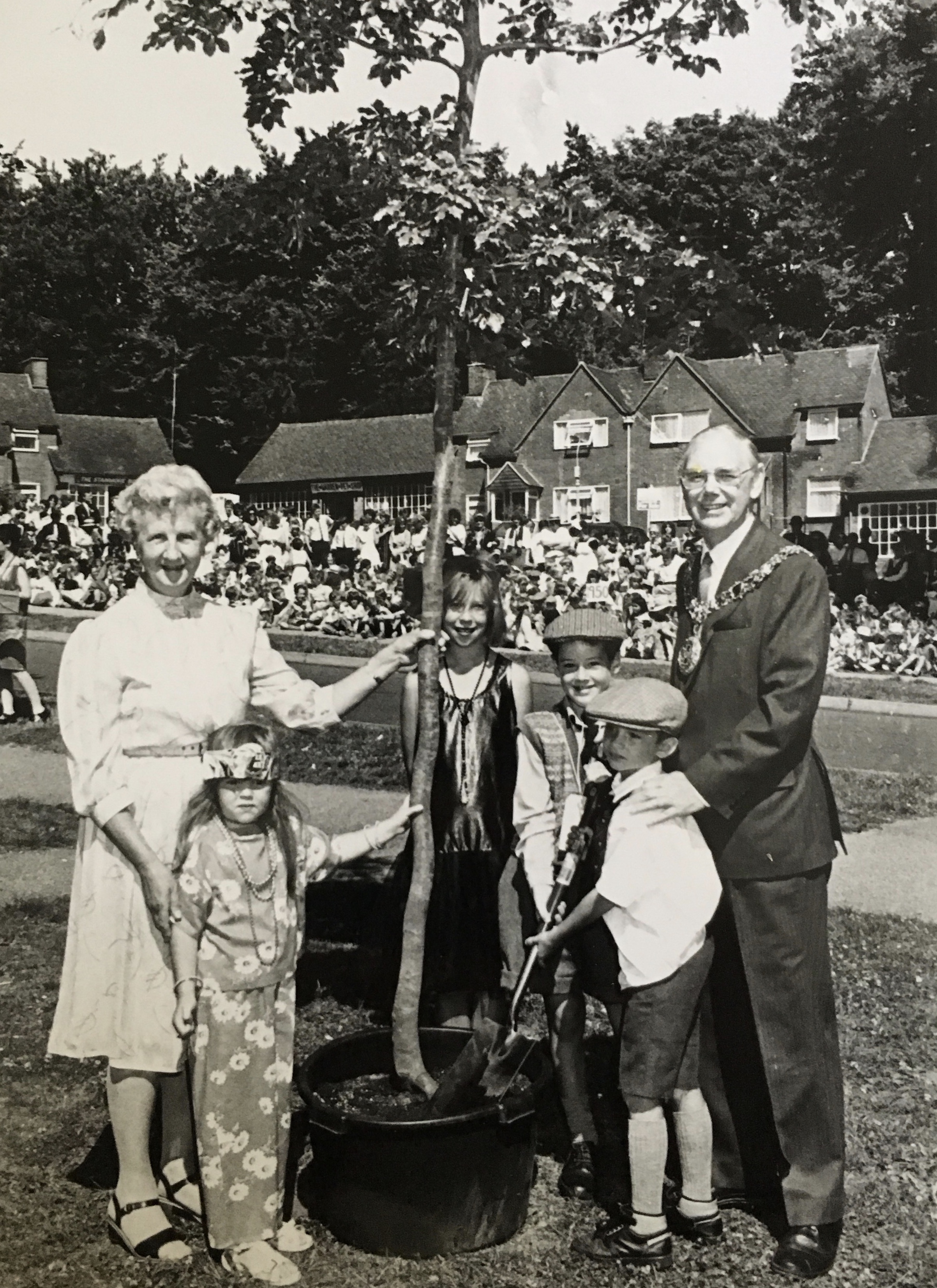 Stanmore Jubilee Day, 14 July 1989 Mrs Mary Broadway, Chair of Governors with the Mayor of Winchester planting a memorial tree