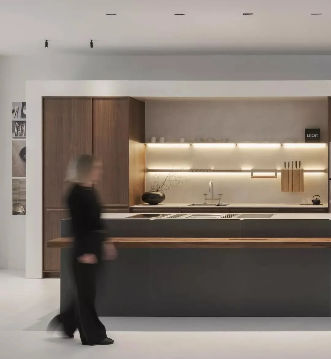 The retail space is designed to evoke a sense of lightness, ease, and effortlessness, reflecting the essence of the Leicht brand.

Restraint allows volume to speak, clean lines, generous proportions, and a pared-back palette create a sense of calm cl