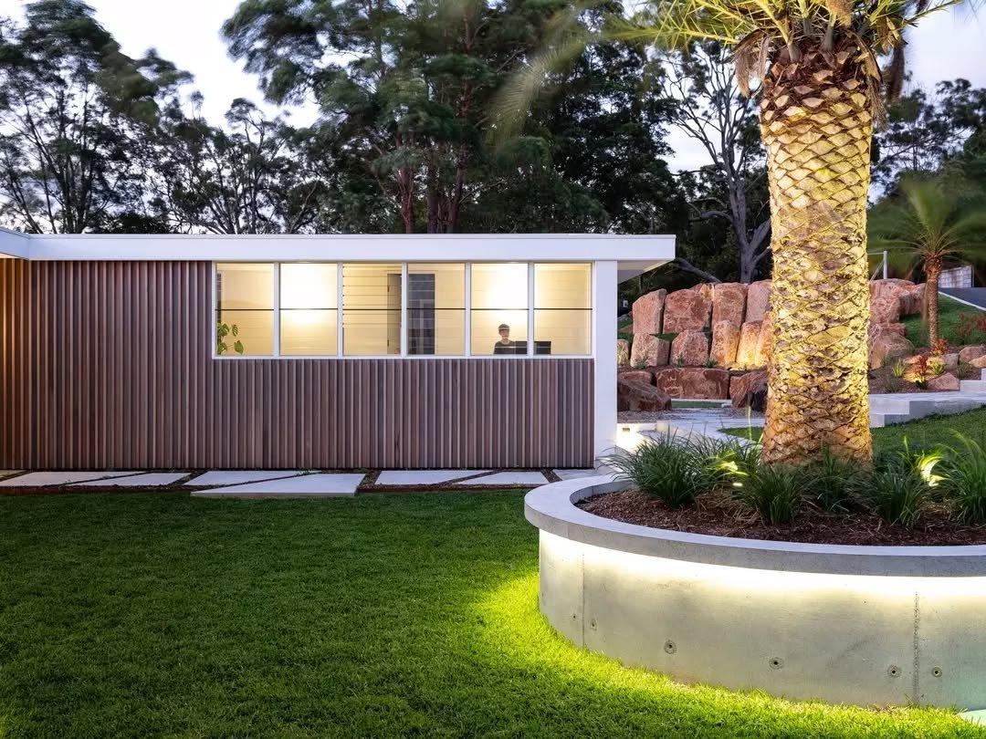 Classic design never goes out of style, and thoughtful planning works forever.

Las Palmas was designed as a modern take on mid-century living, shaped by two distinct wings:

1. The 'Public Wing' for entertaining, gathering and life at full volume.
2