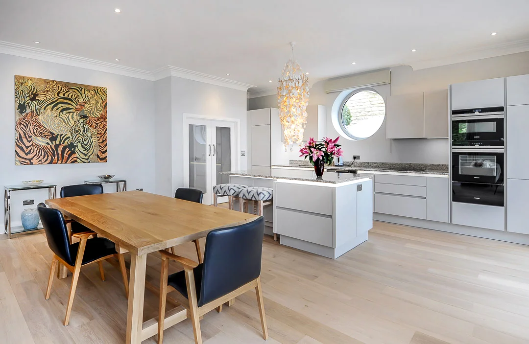 Elmore Kitchen ph3.jpg