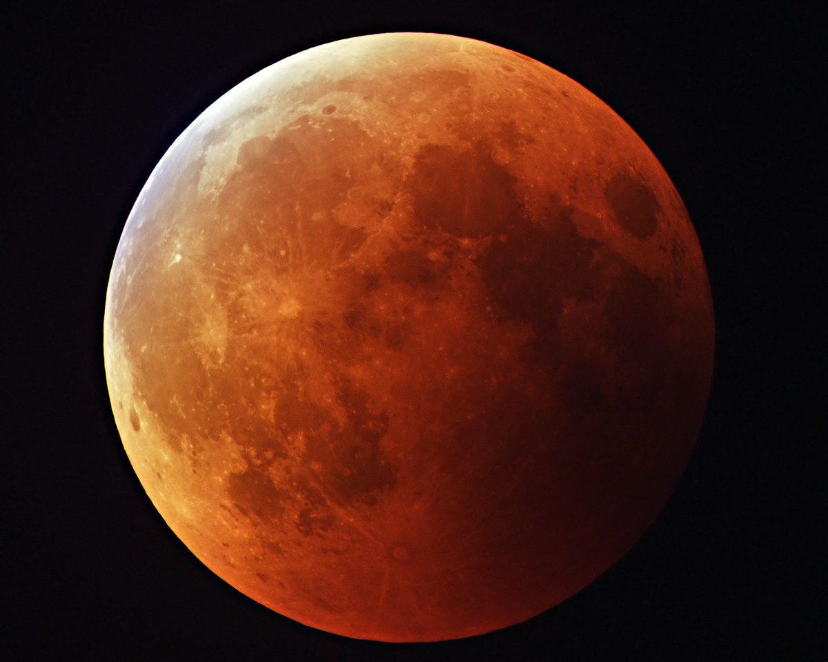 Lunar Eclipse with ST10