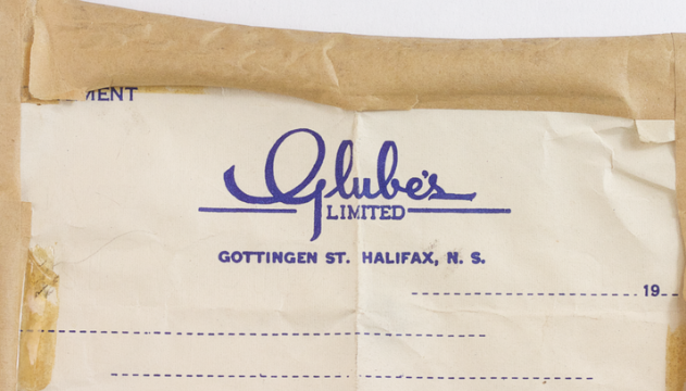 This Glubes logo from the 1940's showing the flair and style of the period, is our favourite from all the logos found.